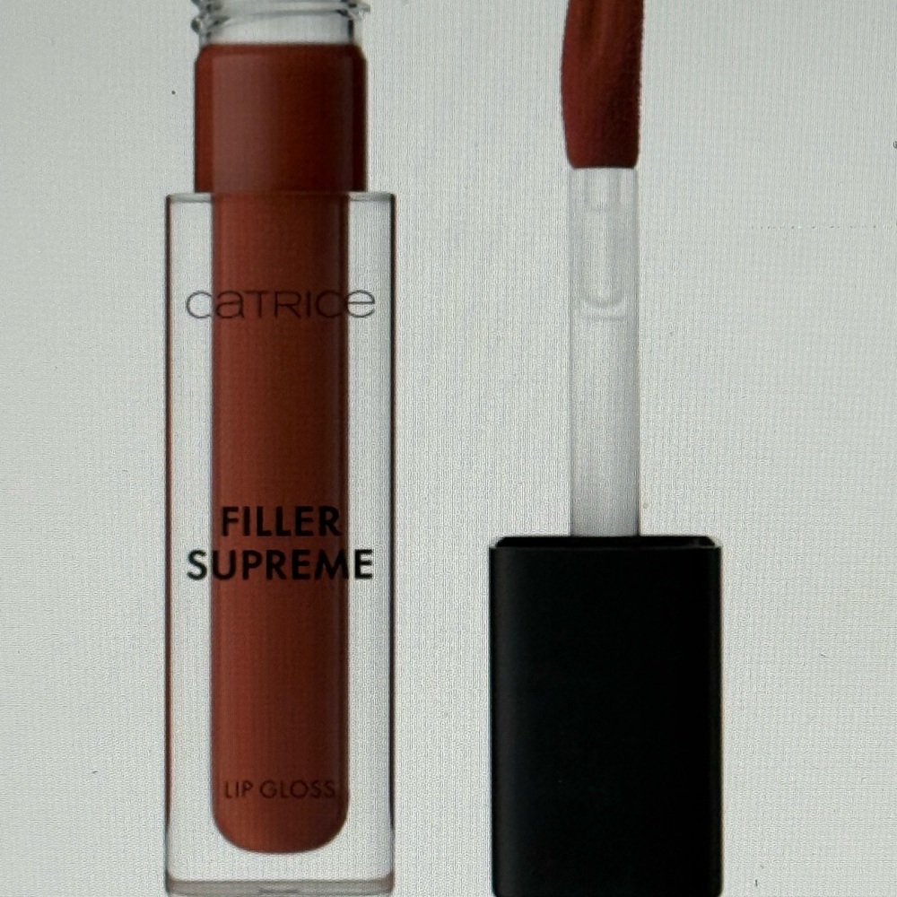 Filler Supreme Lip Gloss - 090 Say Less Serve More New